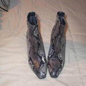 Aquatalia Women's Snakeskin Mid-calf boots